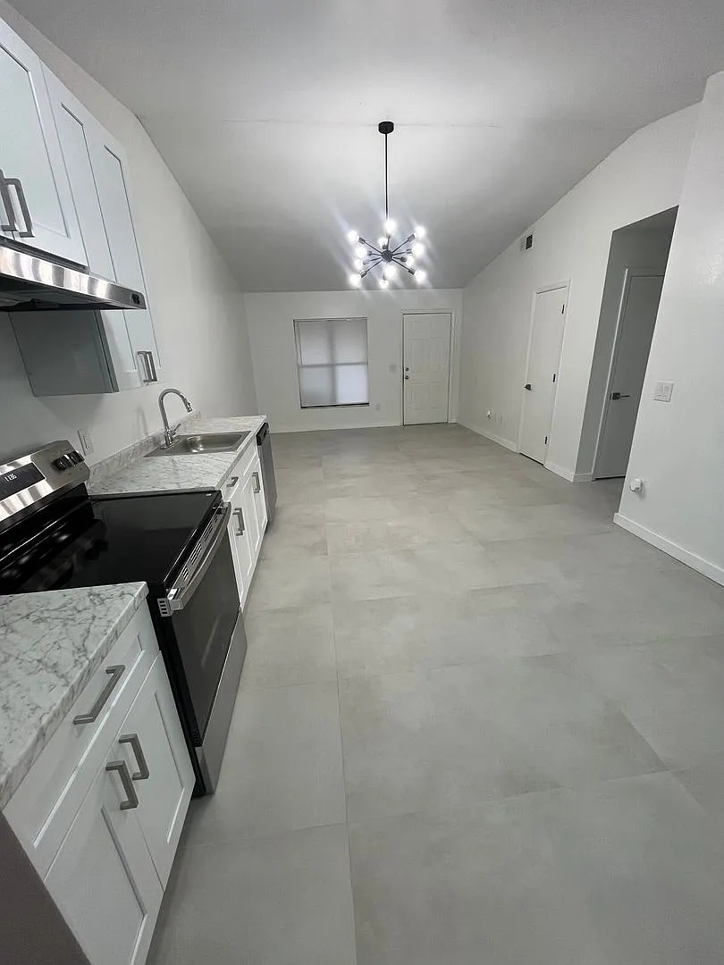 Building Photo - 301 Wilda Ave