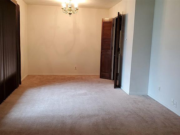 5th image of 2201 Westlake Dr