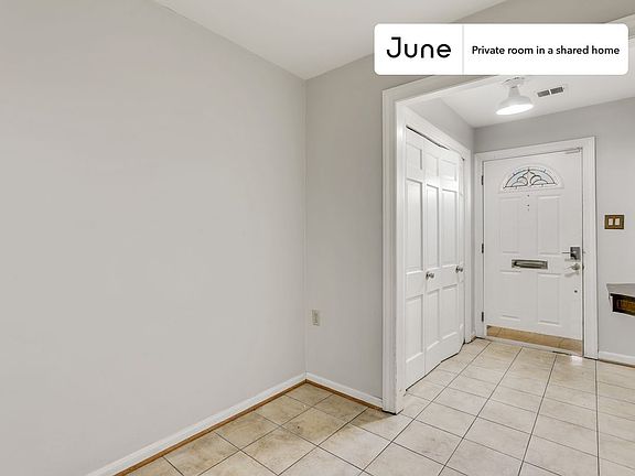 5th image of 600 7th St SW #F