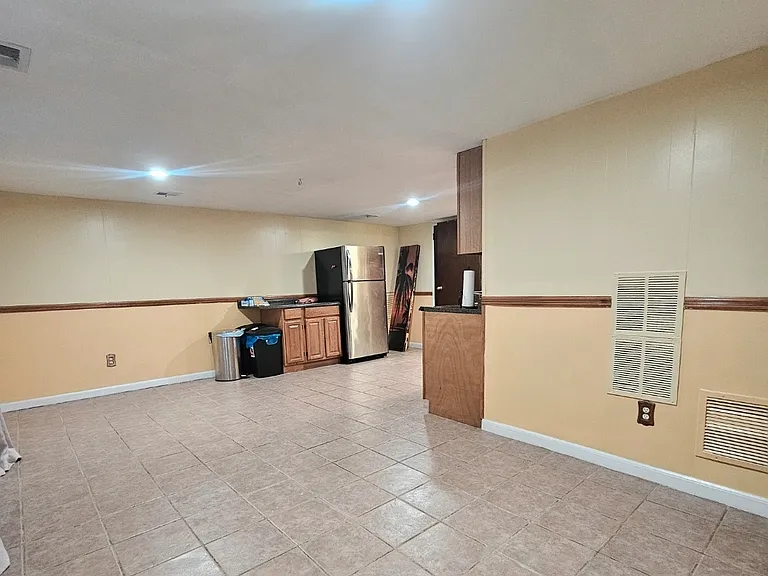 10544 Avenue M #1 — Photo 4