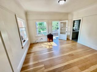 2732 Hillegass Ave #4, Berkeley, CA 94705