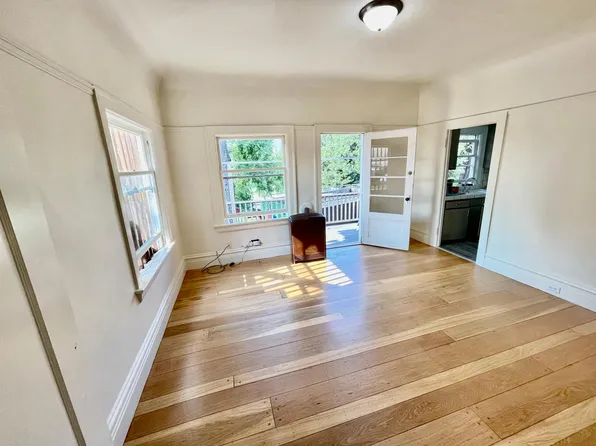 2732 Hillegass Ave #4, Berkeley, CA 94705