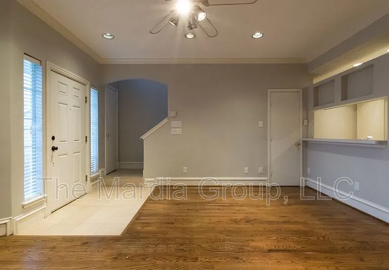 3904 Brandon Park Dr — Photo 17