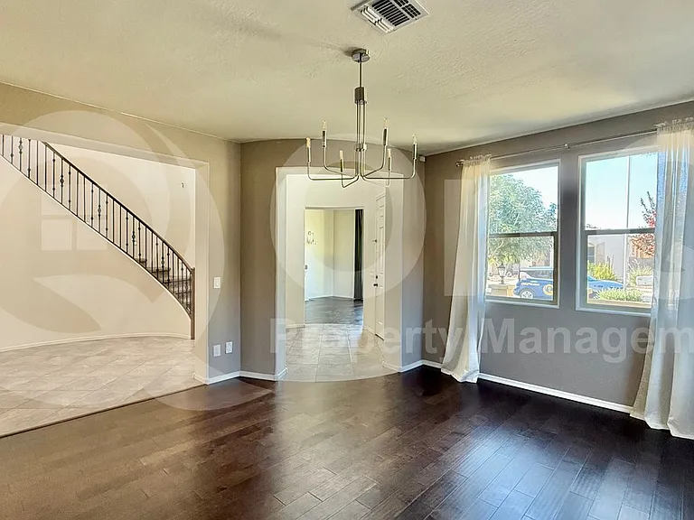22933 E Silver Creek Ln — Photo 10