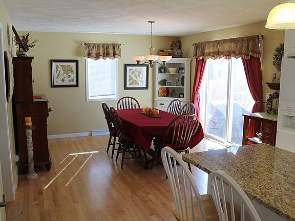 4th image of 1796 Mill Pond Ln