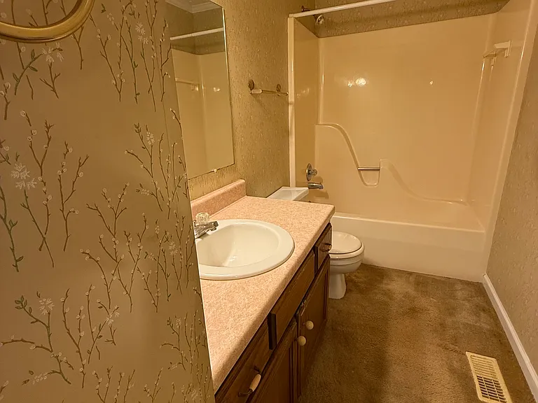 102 Hickory Hill Dr #B — Photo 13