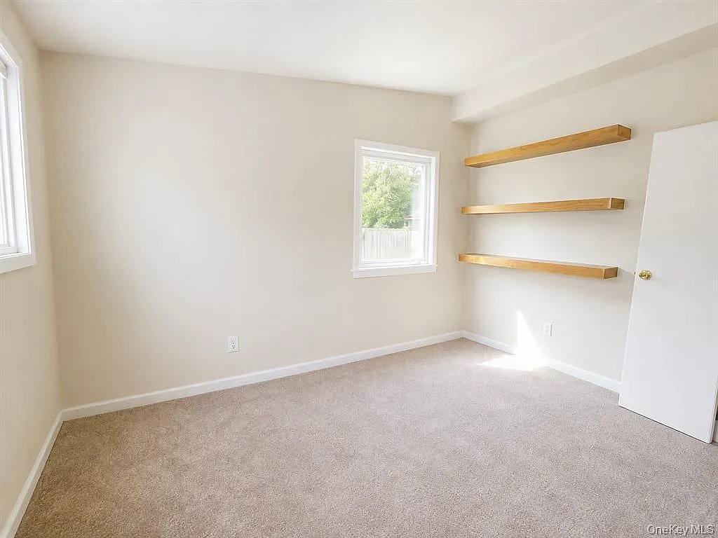 3 bed, 951 sqft, $3,950 — Photo 4