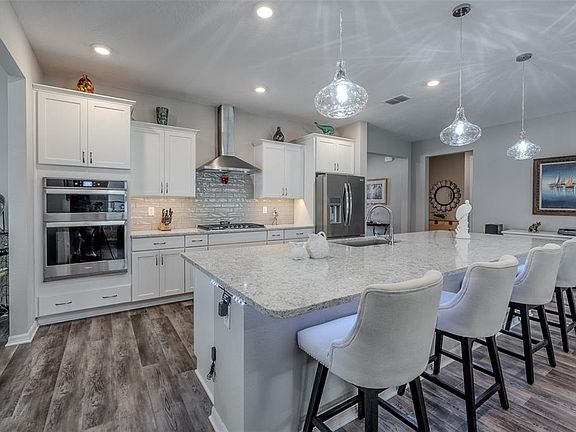 4th image of 10586 SW 98TH PLACE