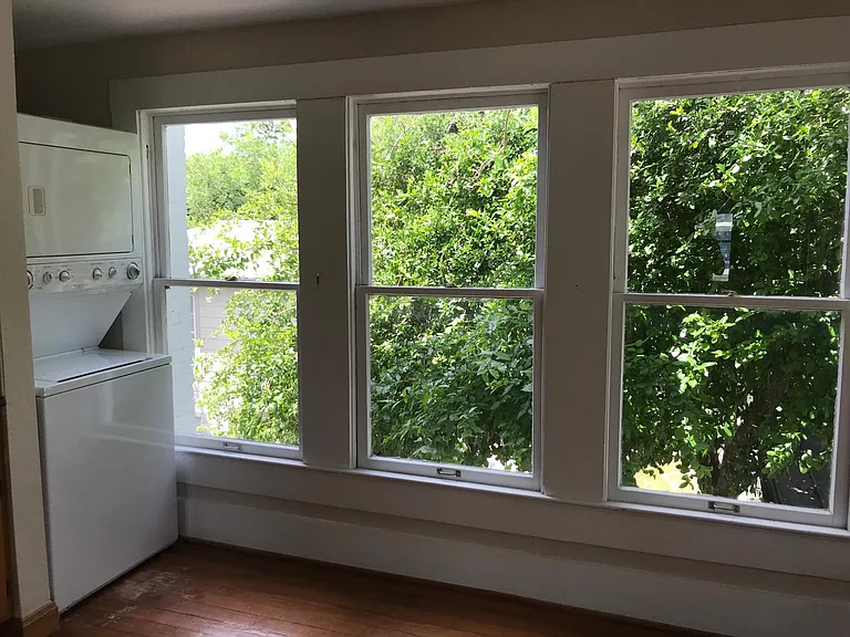 423 W Craig Pl #2 — Photo 9