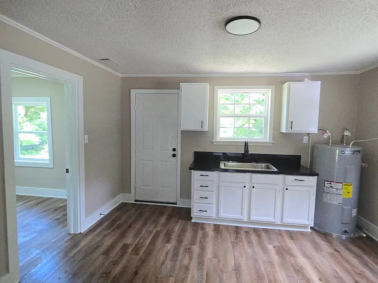 60 Tommy Rd — Photo 2