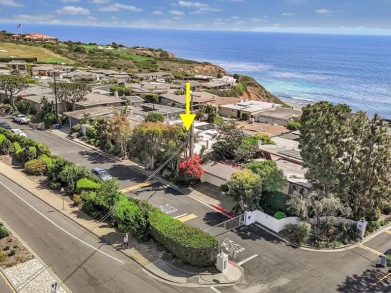 4144 Palos Verdes Dr S — Photo 2