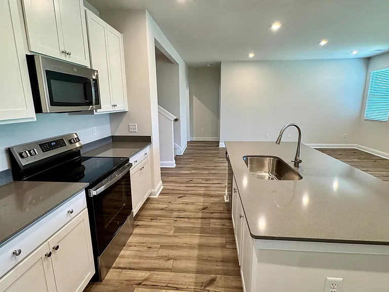 7449 Linda Vista Ln — Photo 15