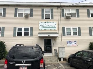 28 Reuben St APT 5, Fall River, MA 02723