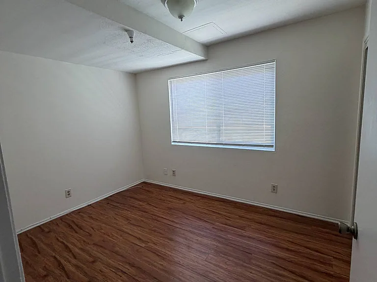 12032 Manor Dr #1 — Photo 6