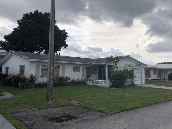 3rd image of 8606 NW 57th Pl