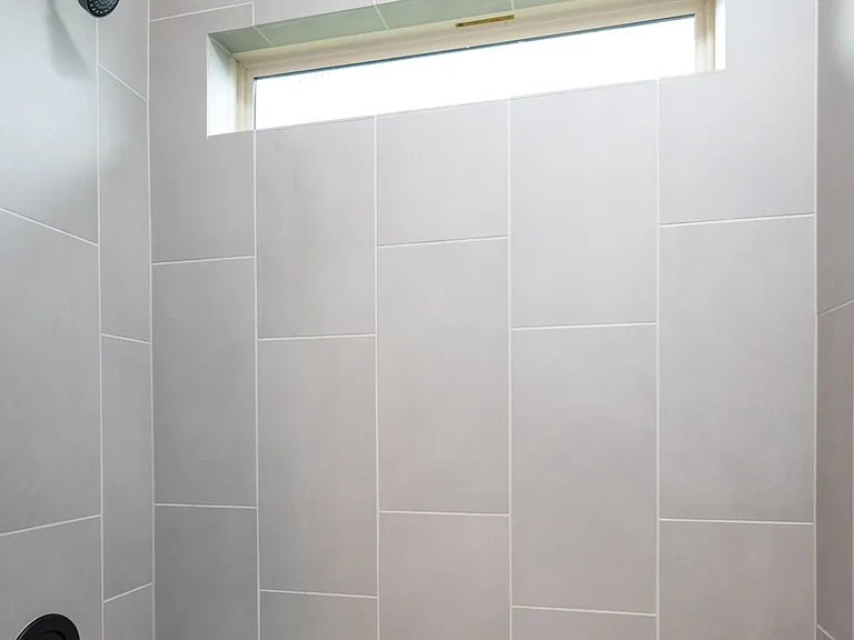 Bathroom #3- shower/bathtub combo with extra towels available