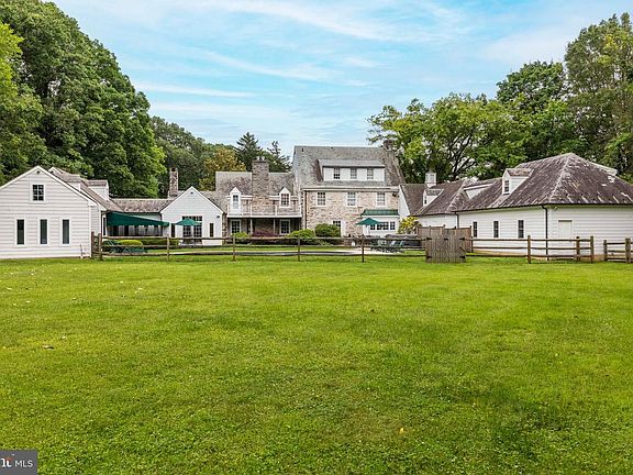 4th image of 107 E Mill Rd