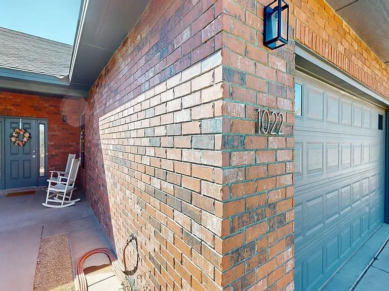 1022 Mimosa Ave — Photo 7