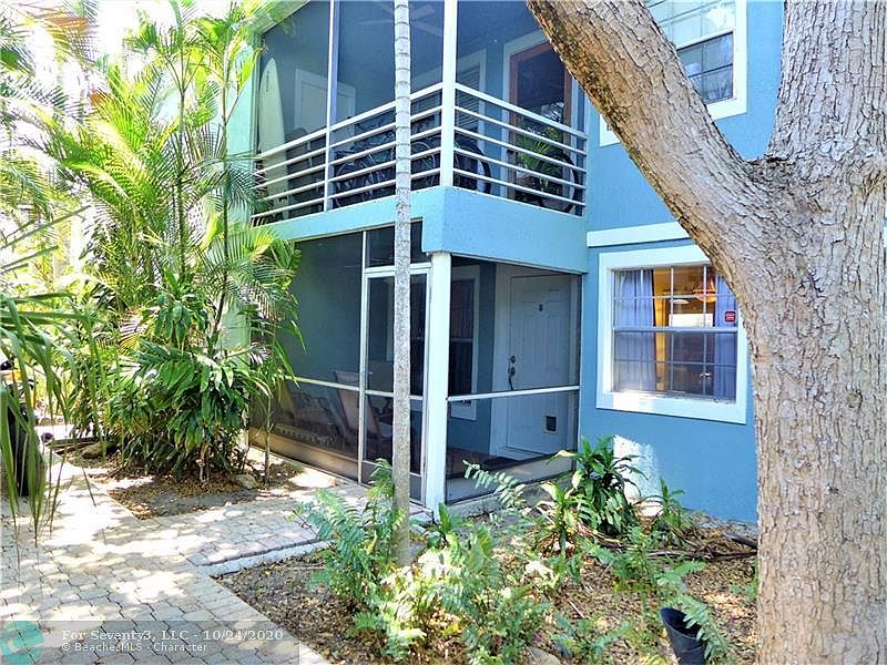 1st image of 316 SE 10th Ave #316B