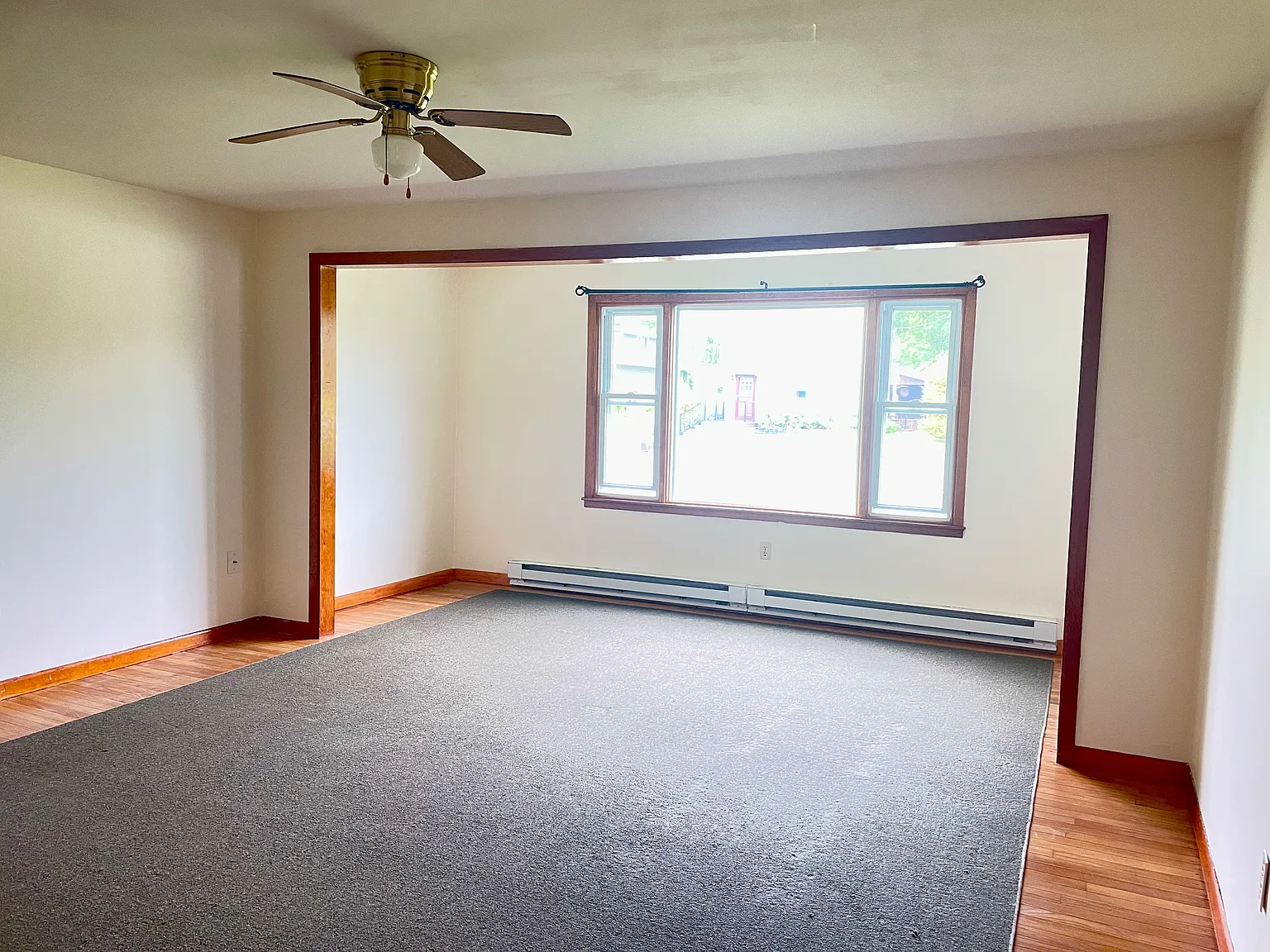 2 bed, 900 sqft, $1,200 — Photo 3