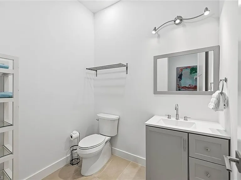 1232 Royal Palm Dr — Photo 18