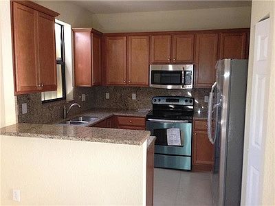 5th image of 11650 NW 87th Ln