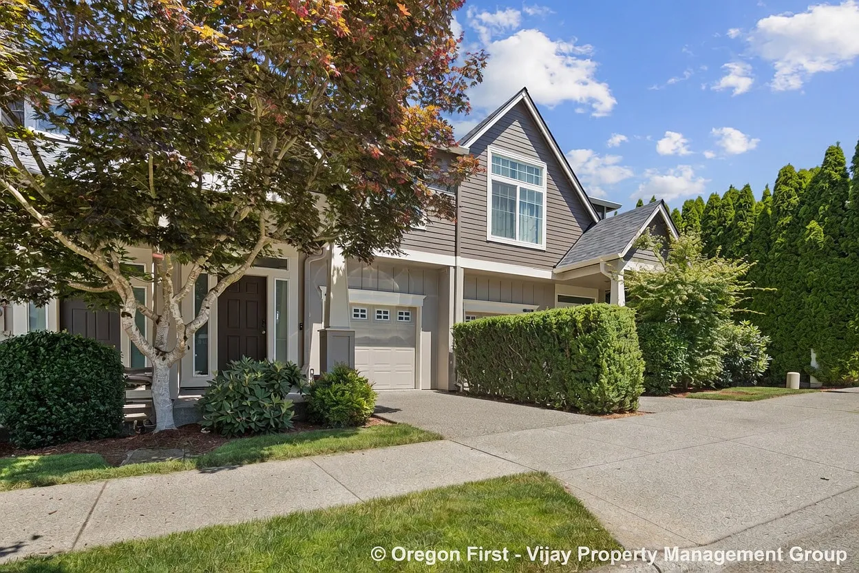 3 bed, 2.5 bath, 1456 sqft, $2,695 — Photo 2
