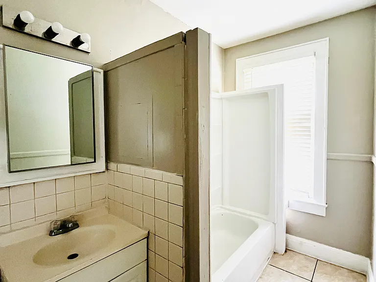 311 S Grandview Ave #5 — Photo 5