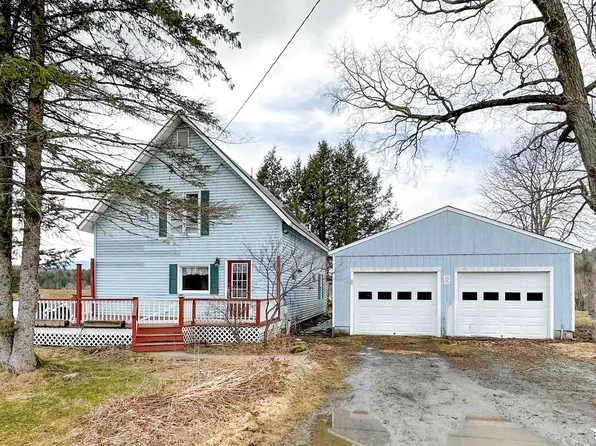 111 North Hyde Park Road, Hyde Park, VT 05655