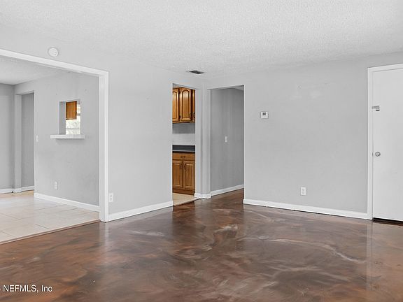 4th image of 5828 ENSENADA Road