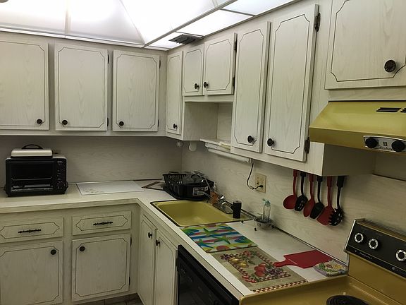3rd image of 8140 SW 24th St APT 306
