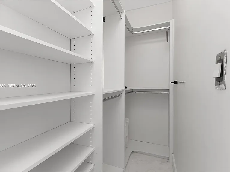 2421 Lake Pancoast Dr #7A — Photo 15