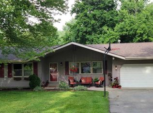 505 S Indiana St, Ashmore, IL 61912