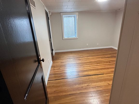 5th image of 1520 E Custer St #B