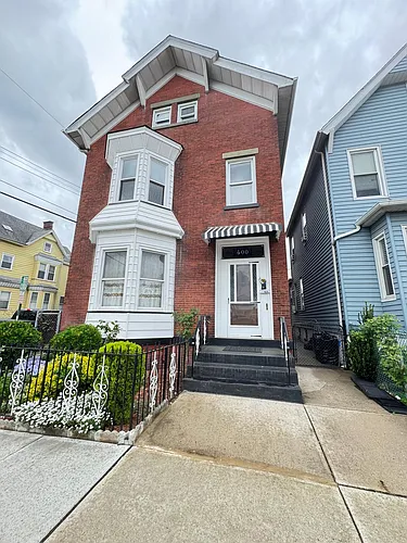 400 Davis Ave #3 Photo 1