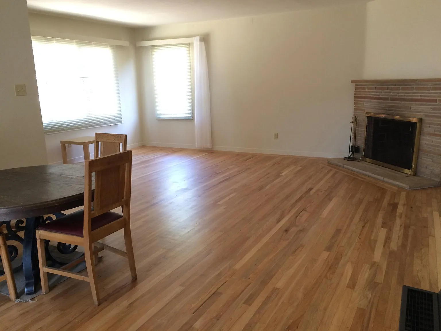 2 bed, 1053 sqft, $3,400 — Photo 4
