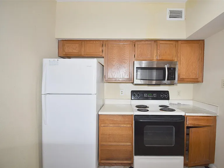 8055 Cambridge St #29 — Photo 10