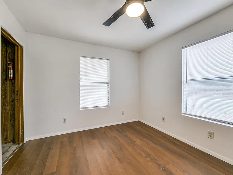 2509 Valwood Pkwy #2 — Photo 4