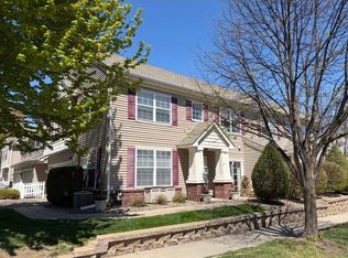 890 Braunworth Ct, Chaska, MN 55318