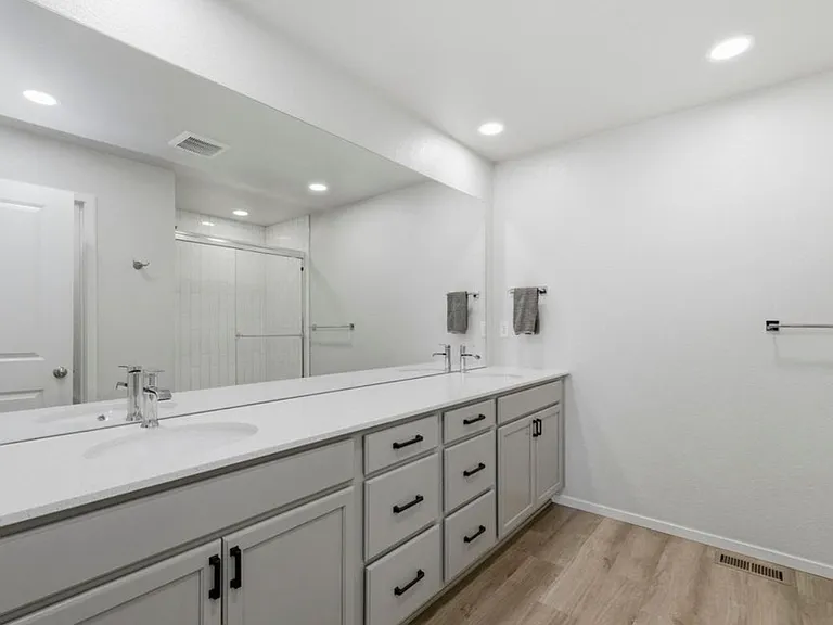 2933 Biplane St — Photo 1