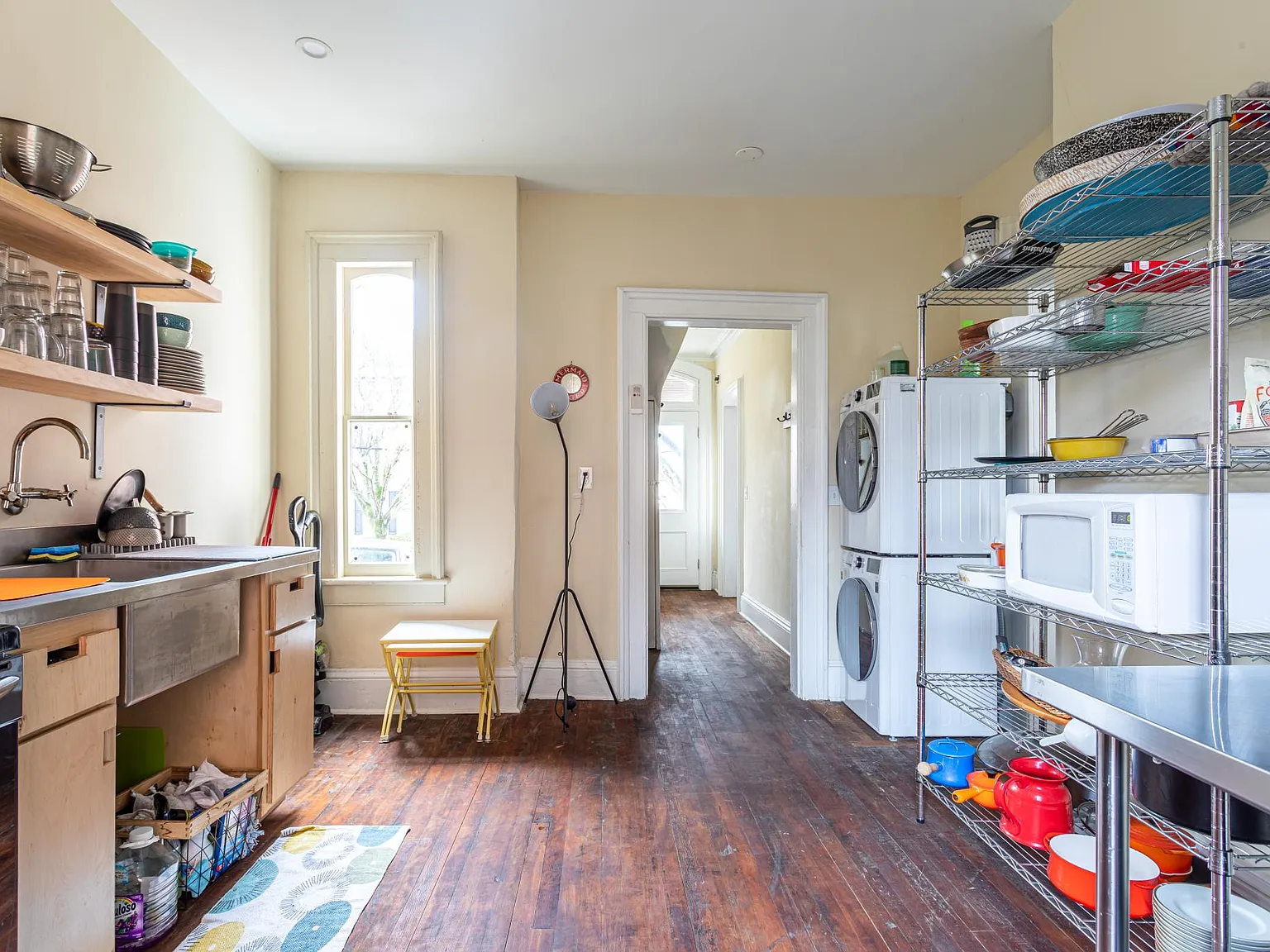 6 bed, 1848 sqft, $4,500 — Photo 3