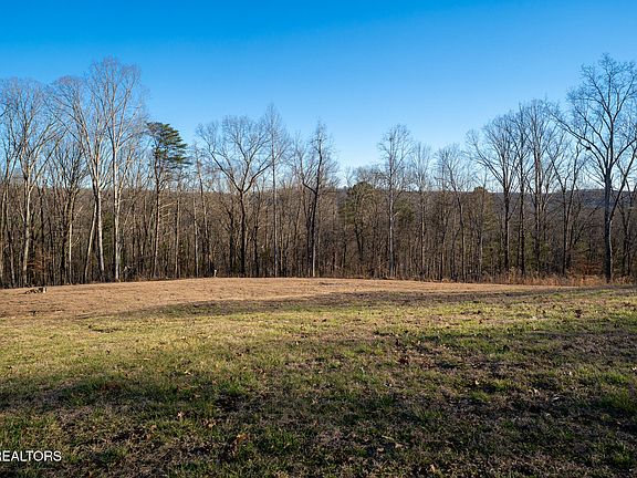 3rd image of 108 Nathan Ln