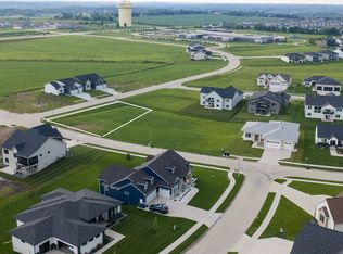 17200 Springbrook Trl, Waukee, IA 50263