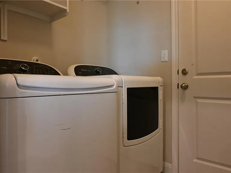 124 Gray Wolf Dr — Photo 36