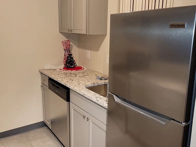839 Main St #49 — Photo 6