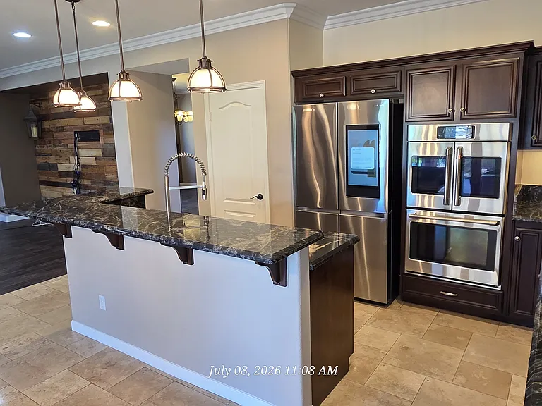 1340 Long View Dr — Photo 3