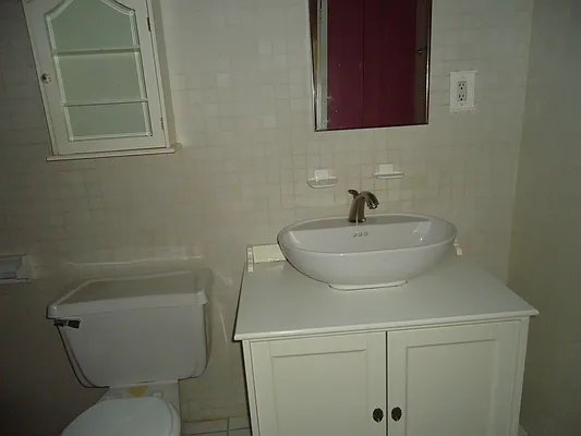 Sold by Manhattan Network Inc. | media 1
