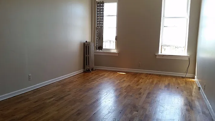 Rented by Signature Property Realty | media 35