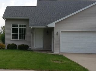 2308 Oliver Ln, Green Bay, WI 54303