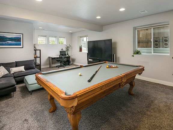 Basement/rec room
